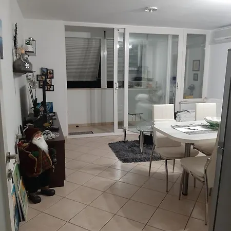 Oaza Mira Roza * Split