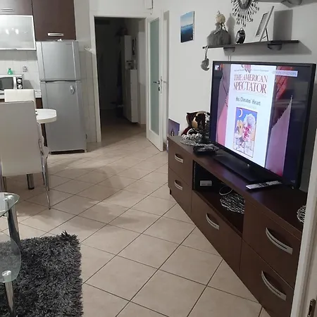 Apartment Oaza Mira Roza *